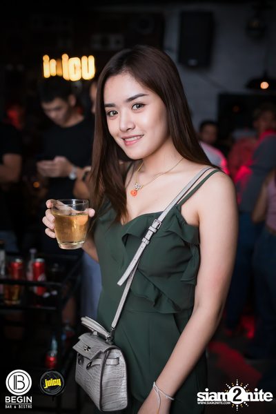 Fridays ที่ร้าน บีกิน บาร์, ถนนศรีนครินทร์ | Juicy — photo 84
