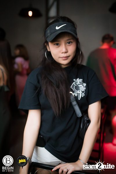 Fridays ที่ร้าน บีกิน บาร์, ถนนศรีนครินทร์ | Juicy — photo 89
