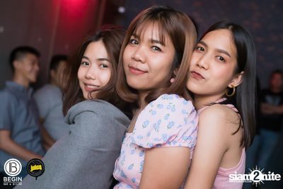 Fridays ที่ร้าน บีกิน บาร์, ถนนศรีนครินทร์ | Juicy — photo 94