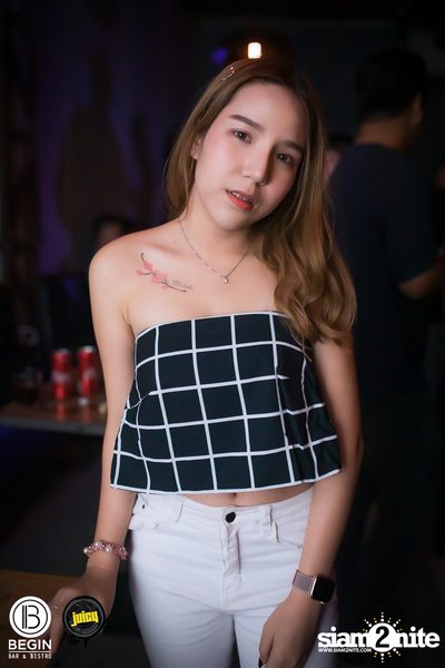Fridays ที่ร้าน บีกิน บาร์, ถนนศรีนครินทร์ | Juicy — photo 100