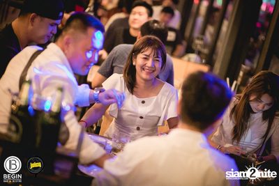 Saturdays ที่ร้าน บีกิน บาร์, ถนนศรีนครินทร์ — photo 18