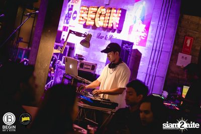 Saturdays ที่ร้าน บีกิน บาร์, ถนนศรีนครินทร์ — photo 33