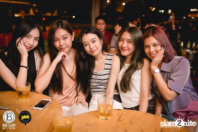 Saturdays ที่ร้าน บีกิน บาร์, ถนนศรีนครินทร์ — photo 36