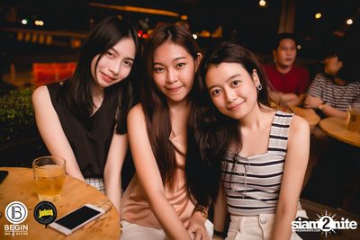 Saturdays ที่ร้าน บีกิน บาร์, ถนนศรีนครินทร์ — photo 37