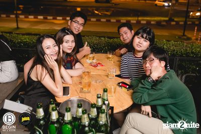 Saturdays ที่ร้าน บีกิน บาร์, ถนนศรีนครินทร์ — photo 44