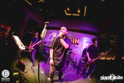 Saturdays ที่ร้าน บีกิน บาร์, ถนนศรีนครินทร์ — photo 79