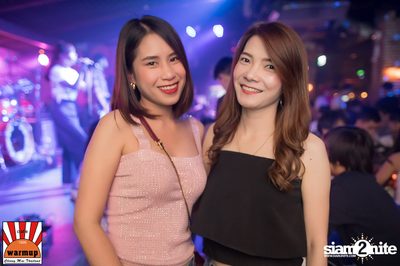 KLEAR ที่ วอร์ม อัพ คาเฟ่ เชียงใหม่ — photo 10