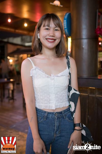 KLEAR ที่ วอร์ม อัพ คาเฟ่ เชียงใหม่ — photo 19
