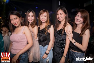 KLEAR ที่ วอร์ม อัพ คาเฟ่ เชียงใหม่ — photo 31