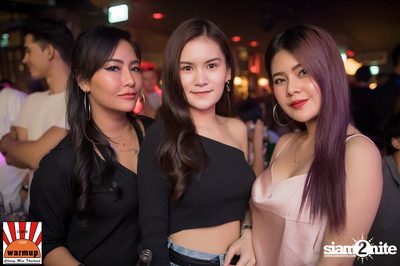 KLEAR ที่ วอร์ม อัพ คาเฟ่ เชียงใหม่ — photo 33
