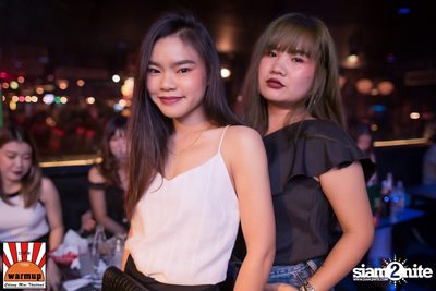 KLEAR ที่ วอร์ม อัพ คาเฟ่ เชียงใหม่ — photo 37