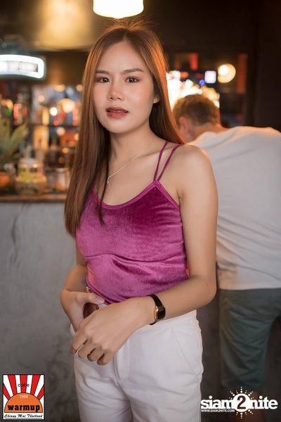 KLEAR ที่ วอร์ม อัพ คาเฟ่ เชียงใหม่ — photo 40