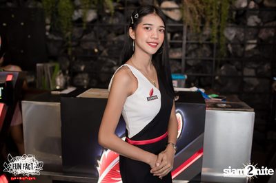Monik x Wan Yai at FunFact Mahadthai — photo 16