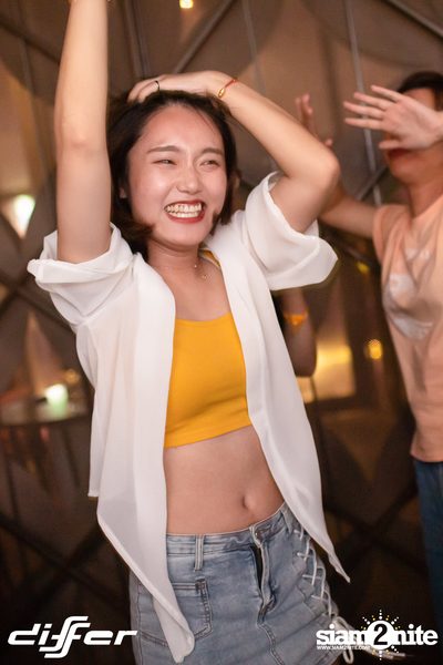 MEAN ที่ ดิฟเฟอร์ ผับ พัทยา — photo 37