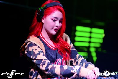 MEAN ที่ ดิฟเฟอร์ ผับ พัทยา — photo 40