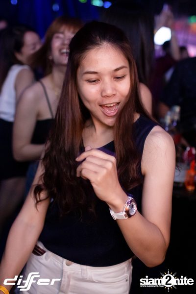 MEAN ที่ ดิฟเฟอร์ ผับ พัทยา — photo 99