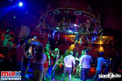 Sugar n Cream at MIXX Bangkok — photo 29