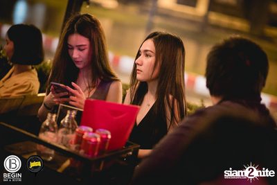 อิ้งค์ วรันธร ที่ บีกิน บาร์ — photo 104