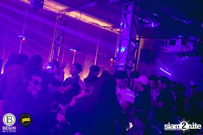 อิ้งค์ วรันธร ที่ บีกิน บาร์ — photo 222