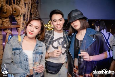 4th Anniversary with 2002 Ratree at AINU Bar — photo 26