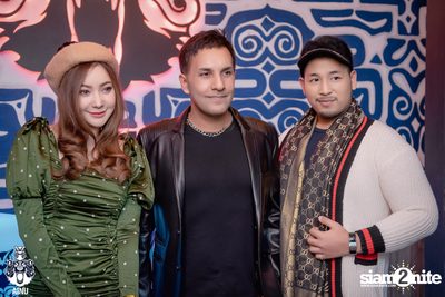 4th Anniversary with 2002 Ratree at AINU Bar — photo 32