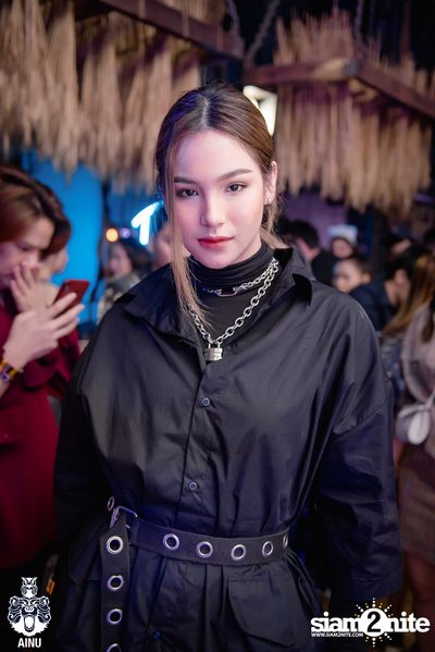 4th Anniversary with 2002 Ratree at AINU Bar — photo 42