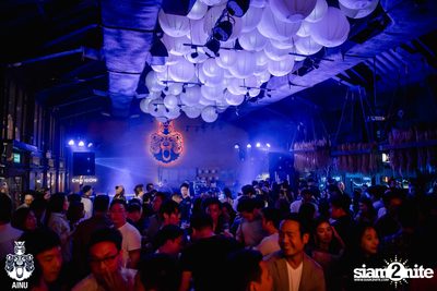 4th Anniversary with 2002 Ratree at AINU Bar — photo 49