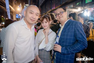 4th Anniversary with 2002 Ratree at AINU Bar — photo 88