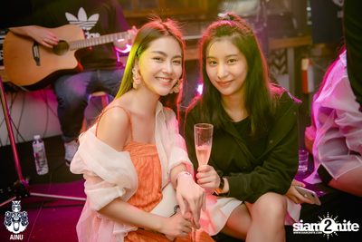 4th Anniversary with 2002 Ratree at AINU Bar — photo 93