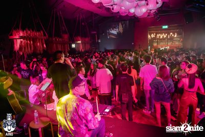 4th Anniversary with 2002 Ratree at AINU Bar — photo 101