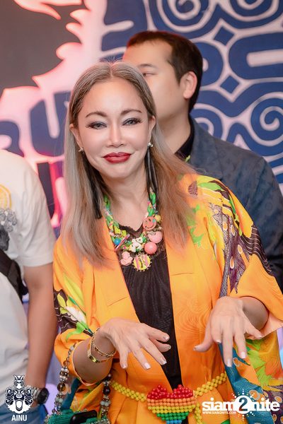 4th Anniversary with 2002 Ratree at AINU Bar — photo 102