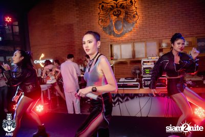 4th Anniversary with 2002 Ratree at AINU Bar — photo 162