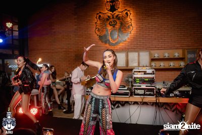4th Anniversary with 2002 Ratree at AINU Bar — photo 179
