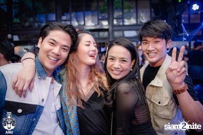 4th Anniversary with 2002 Ratree at AINU Bar — photo 192
