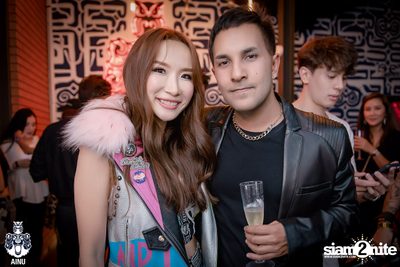 4th Anniversary with 2002 Ratree at AINU Bar — photo 196