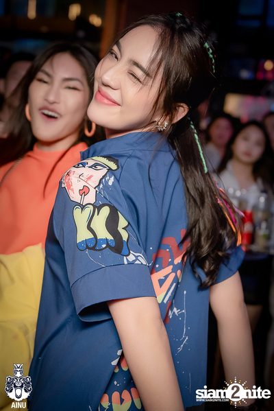 4th Anniversary with 2002 Ratree at AINU Bar — photo 218