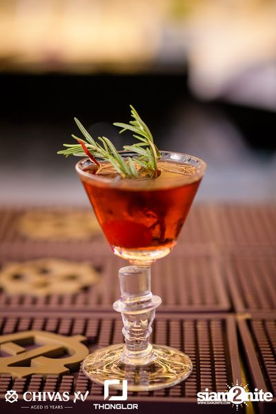 Oat Pramote at Thonglor Bar & Bistro — photo 22