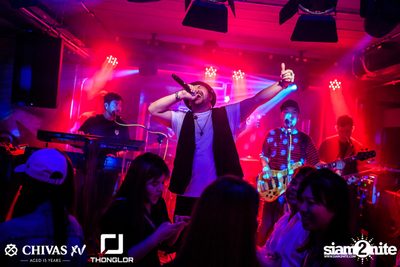 Oat Pramote at Thonglor Bar & Bistro — photo 112