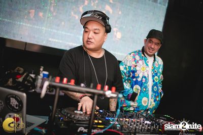 Saturdays with the BKK Invaders ft. DJ Niko Yu ที่ เดอะคลับคอย — photo 50