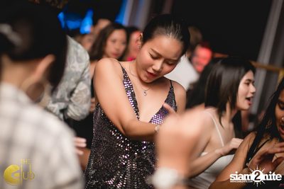 Saturdays with the BKK Invaders ft. DJ Niko Yu ที่ เดอะคลับคอย — photo 71