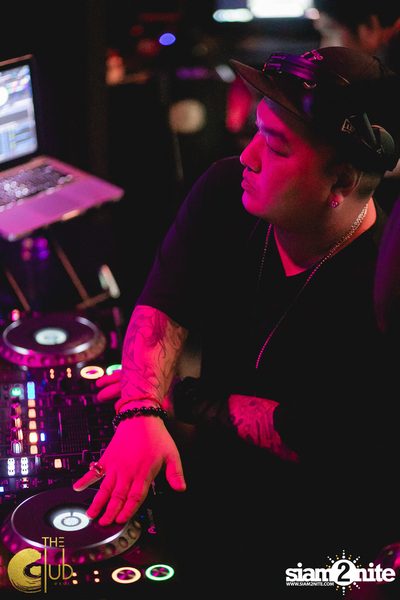 Saturdays with the BKK Invaders ft. DJ Niko Yu ที่ เดอะคลับคอย — photo 80