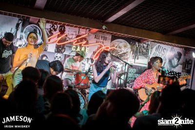 Earth Patravee x Ink Waruntorn x Bean Napasson at Warmup Cafe Chiangmai — photo 126
