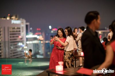 Lady in Red ที่ เรดสแควร์ รูฟท็อป บาร์ — photo 90