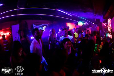 SONDER - NEON in the Jungle ft. Coran x Neil Thorpe x Nukier ที่ มัสแตช แบงค็อก — photo 12