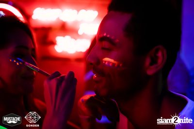 SONDER - NEON in the Jungle ft. Coran x Neil Thorpe x Nukier ที่ มัสแตช แบงค็อก — photo 26