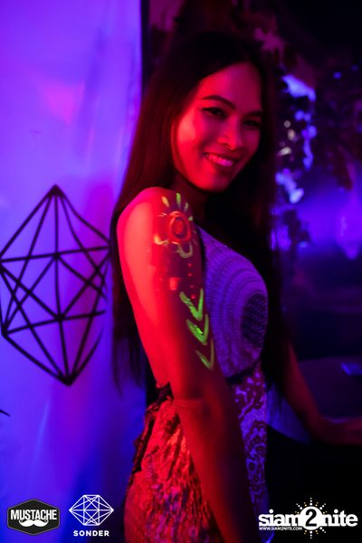 SONDER - NEON in the Jungle ft. Coran x Neil Thorpe x Nukier ที่ มัสแตช แบงค็อก — photo 32