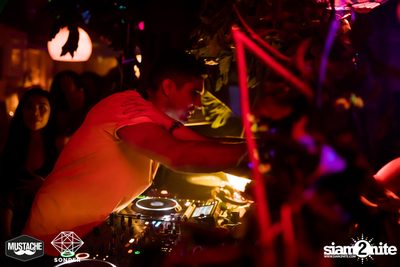 SONDER - NEON in the Jungle ft. Coran x Neil Thorpe x Nukier ที่ มัสแตช แบงค็อก — photo 53
