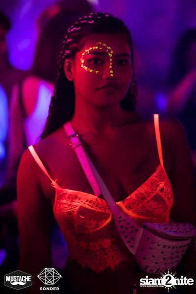 SONDER - NEON in the Jungle ft. Coran x Neil Thorpe x Nukier ที่ มัสแตช แบงค็อก — photo 64