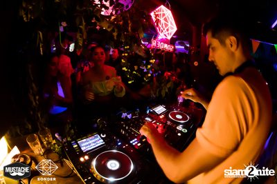 SONDER - NEON in the Jungle ft. Coran x Neil Thorpe x Nukier ที่ มัสแตช แบงค็อก — photo 98