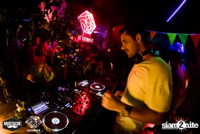SONDER - NEON in the Jungle ft. Coran x Neil Thorpe x Nukier ที่ มัสแตช แบงค็อก — photo 114